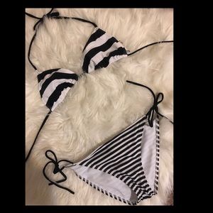 Medium Roxy striped bikini😍